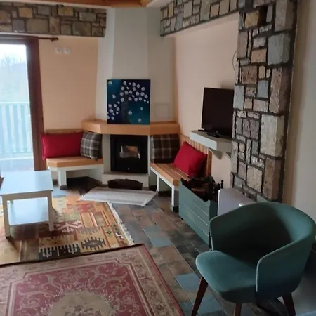 Gazde/Camere de închiriat Oreiades