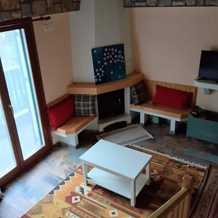 Gazde/Camere de închiriat Oreiades *