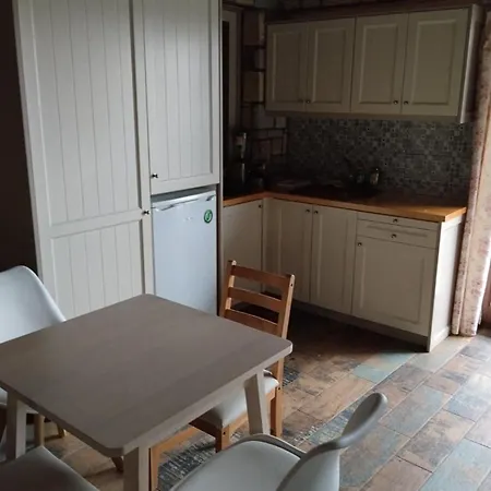 Oreiades Gazde/Camere de închiriat Kryonérion