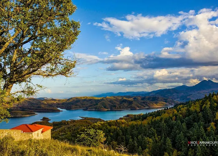 Oreiades Gazde/Camere de închiriat Kryonérion